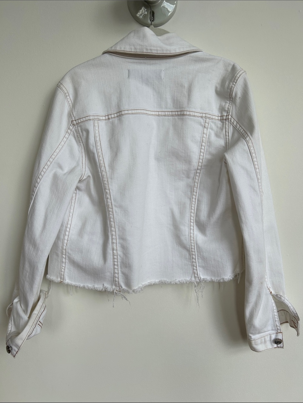 Veronica Beard White Cropped Denim Jacket. Button dickey. - Picture 2 of 4